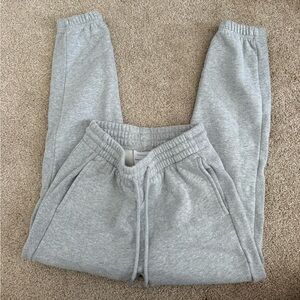 Aritizia boyfriend fit sweatpants